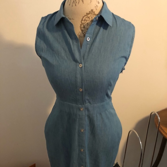 •Closeout• Chambray Midi Dress - Picture 4 of 5